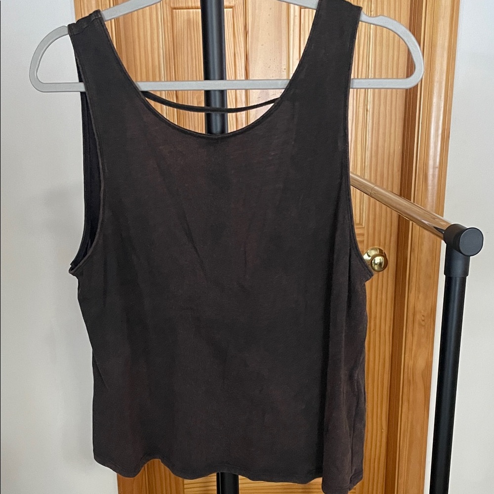 dark brown hollister open back women’s tank top